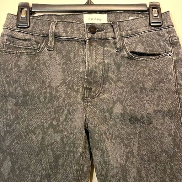 Frame Denim- Le Skinny de Jeanne in Tonal Python Black & Grey Print- Size 27 - Picture 7 of 11